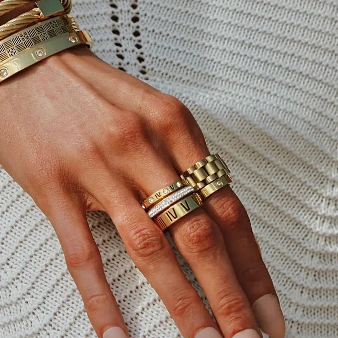 ✨ Bracciale a Trifoglio Fortunato con Zirconi Colorati – Gioiello con Charm Placcato Oro