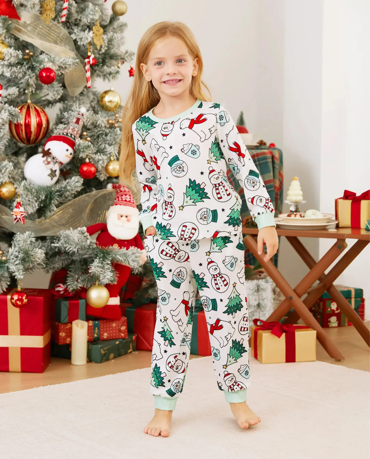 Christmas Family Matching Long Sleeves Very Merry Green Tops Allover Pattern Pants Pajamas Sets with Christmas Socks