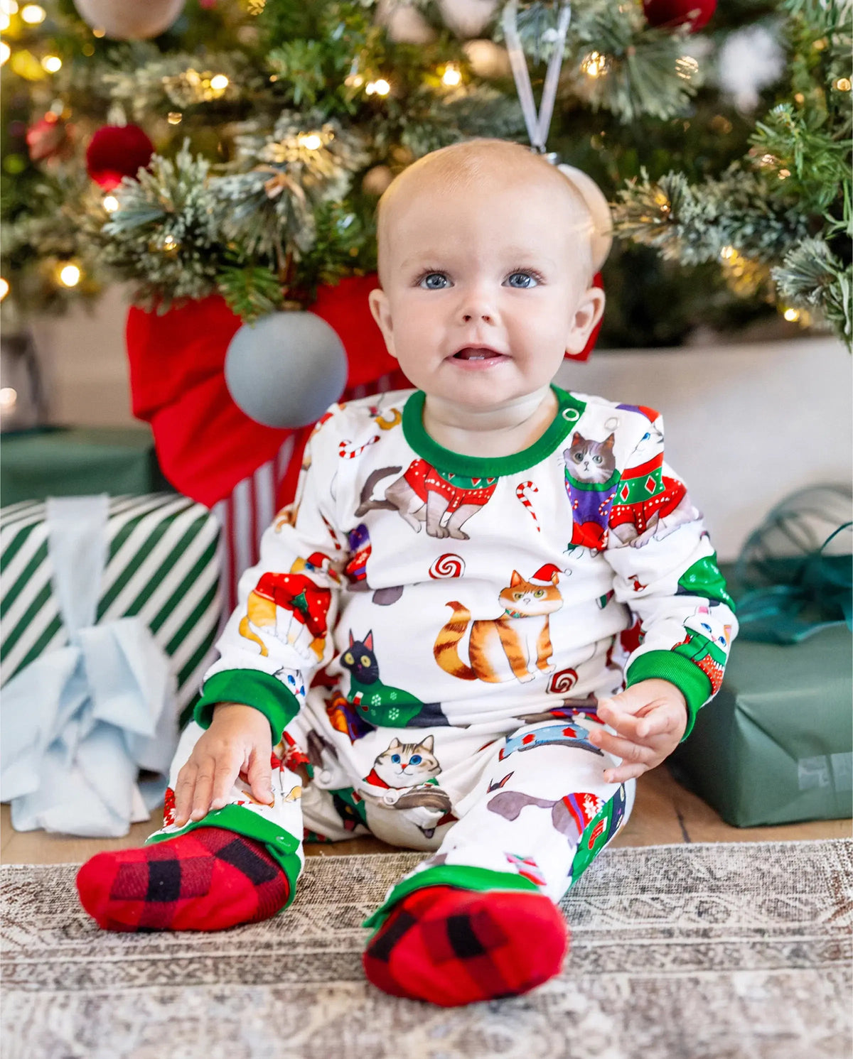 Christmas Matching Family Pajamas Set Christmas Cat Print PJS with Christmas Socks Multi-color