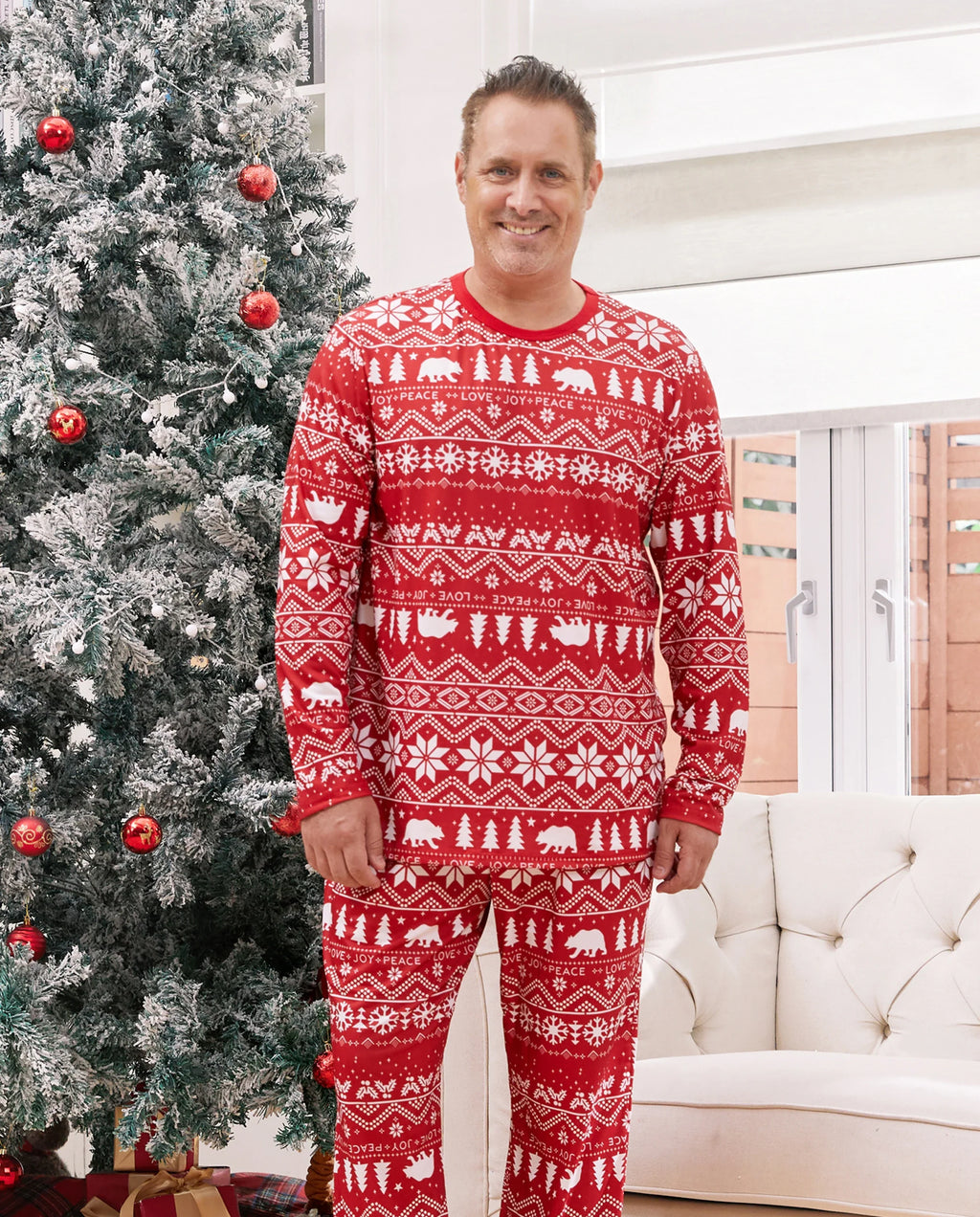 Traditional Christmas Print Family Matching Pajamas Sets with Christmas Socks Red