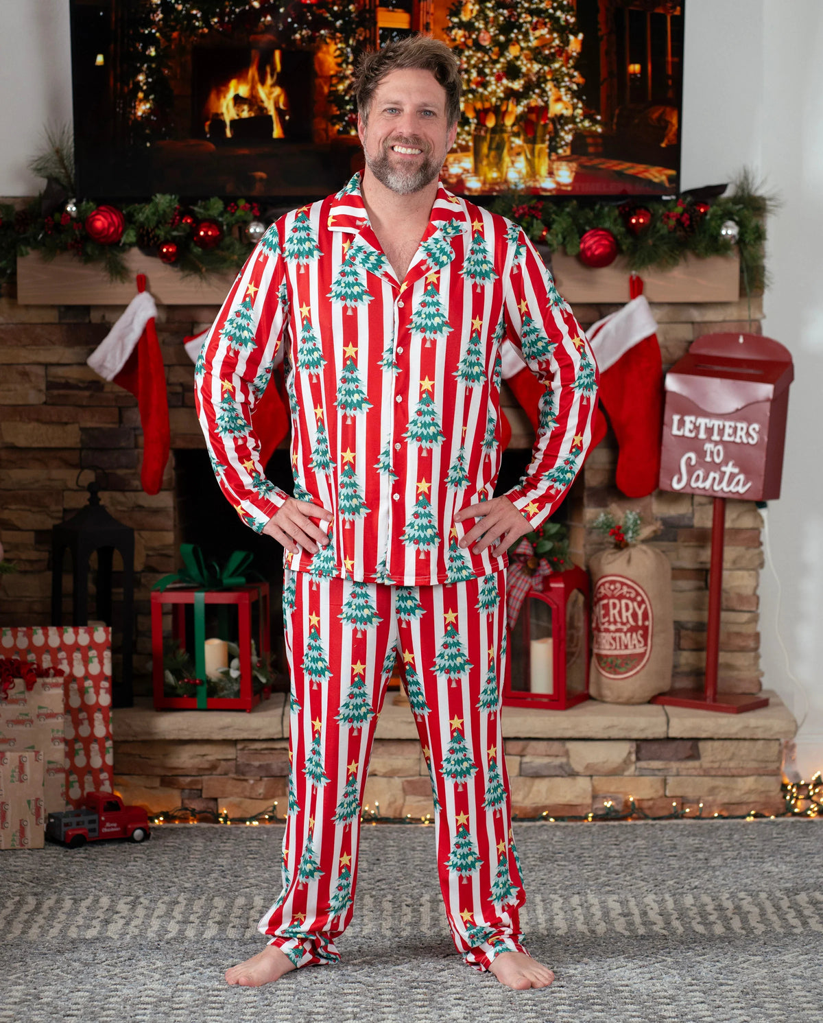 Christmas Family Matching Trees Print Stripes Long-sleeve Pajamas Sets with Christmas Socks Red