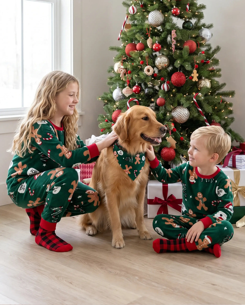 Christmas Jammies Family Matching Fleece Gingerbread Man Long Sleeves Pajama Sets with Christmas Socks Dark Green