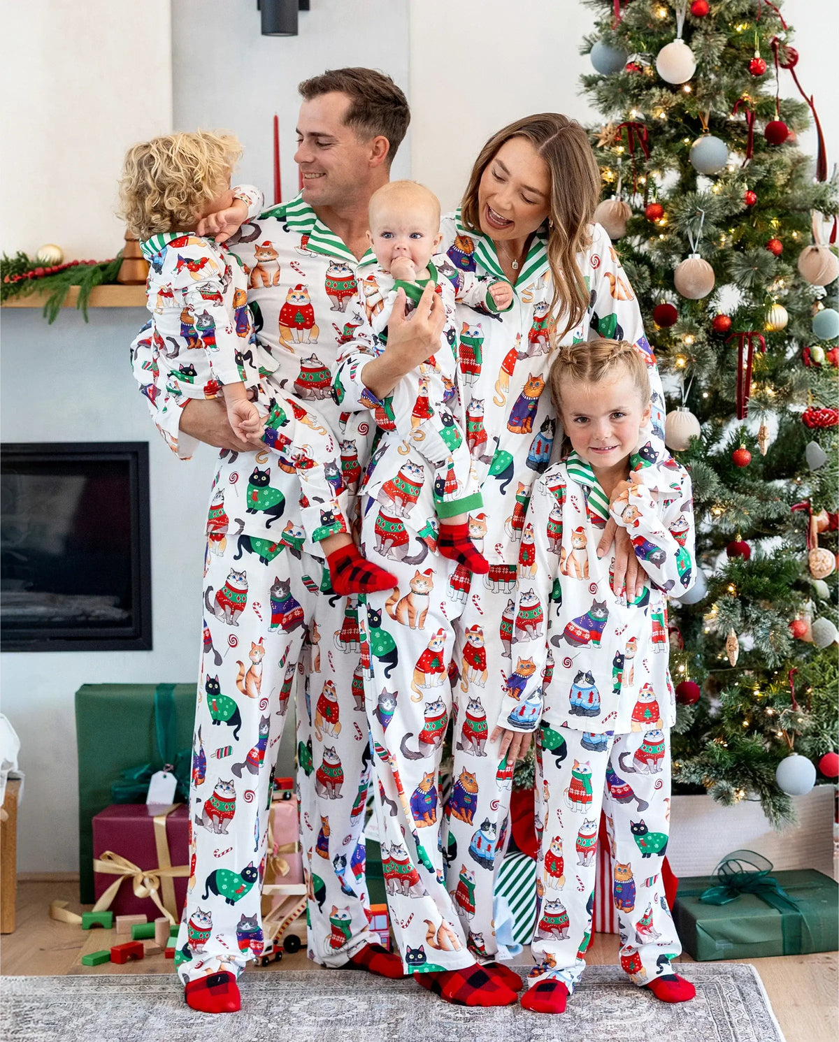 Christmas Matching Family Pajamas Set Christmas Cat Print PJS with Christmas Socks Multi-color