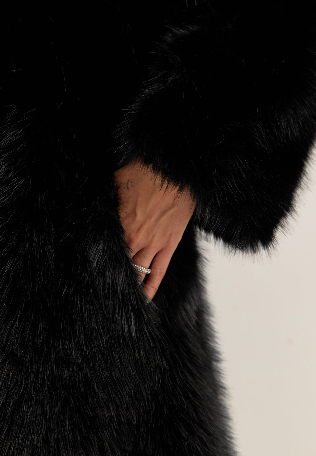 Women’s Long Faux Fur Coat with Side Pockets