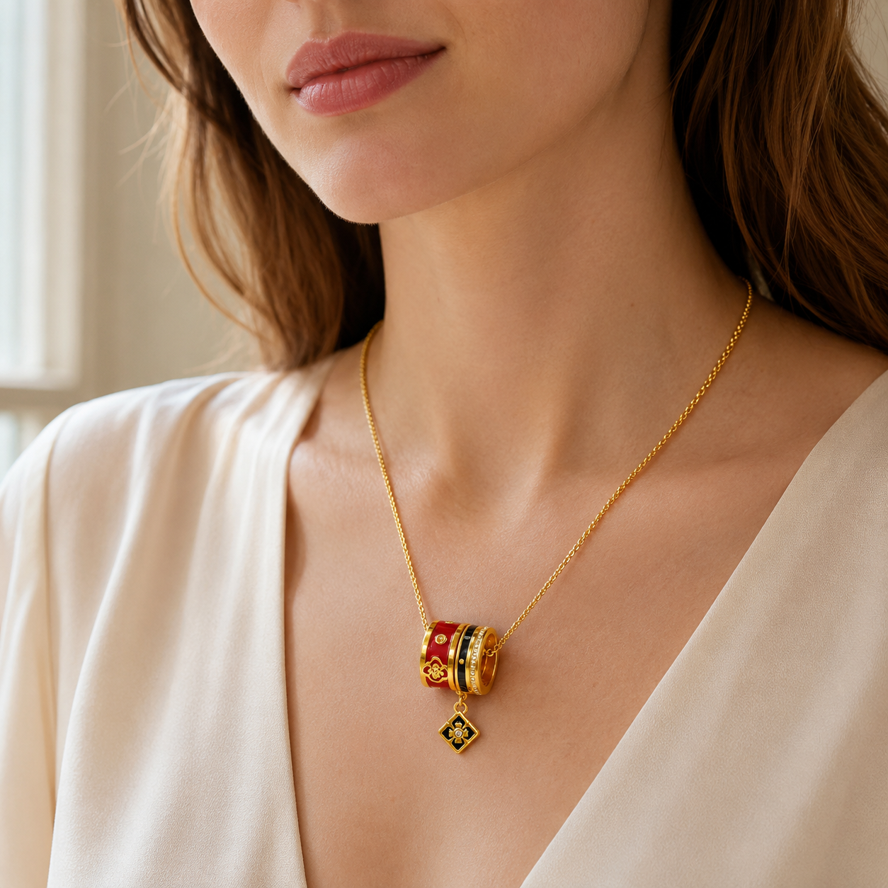 Multi-faceted Double-Ring Clover Necklace