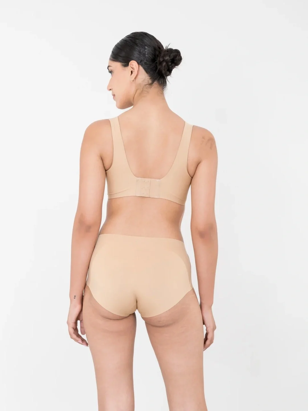 Buy 2, Get 1 Free。Skyn Seamless Panty