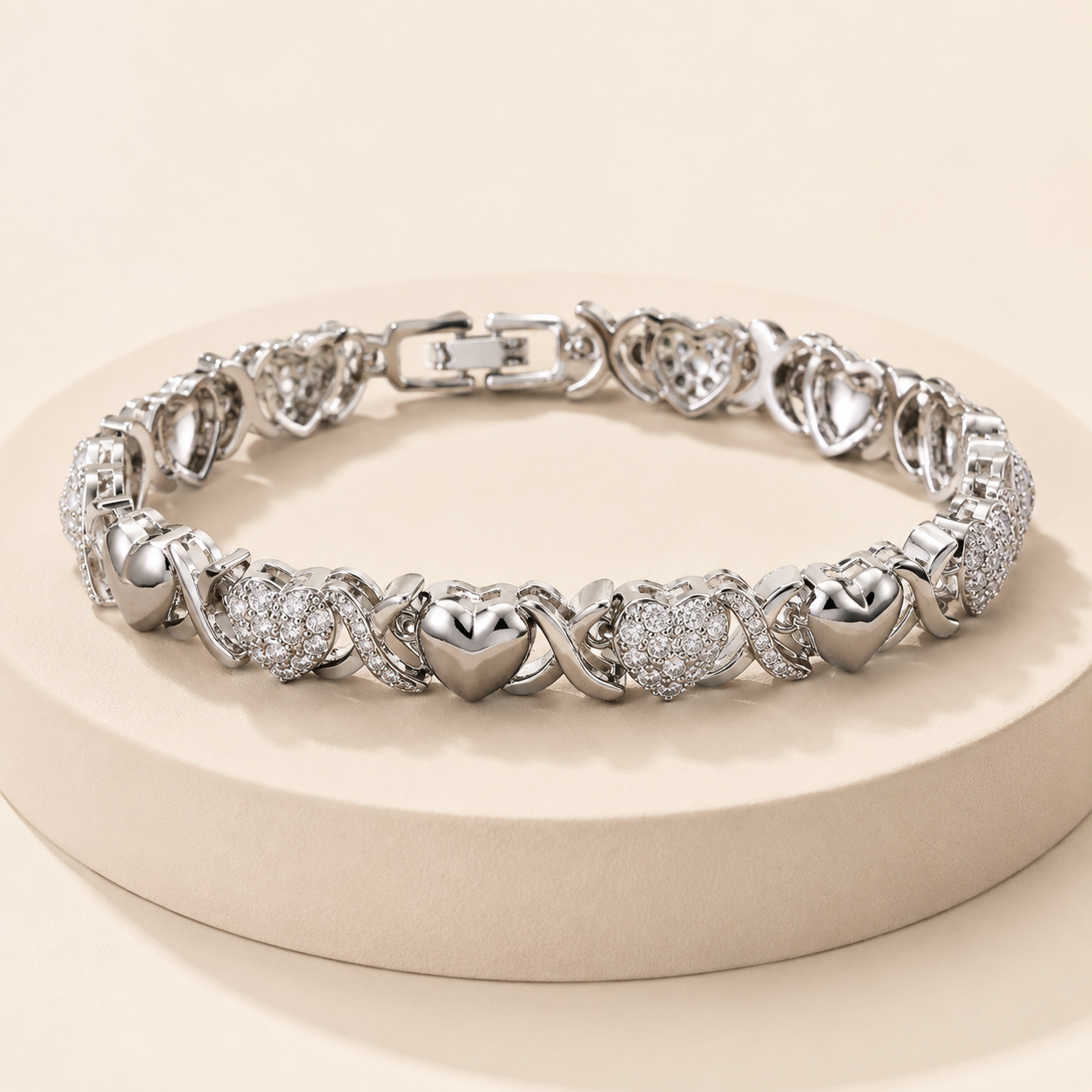 Elegant Heart-Shaped Bracelet – Delicate Jewelry for Women