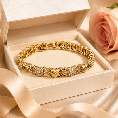 Elegant Heart-Shaped Bracelet – Delicate Jewelry for Women