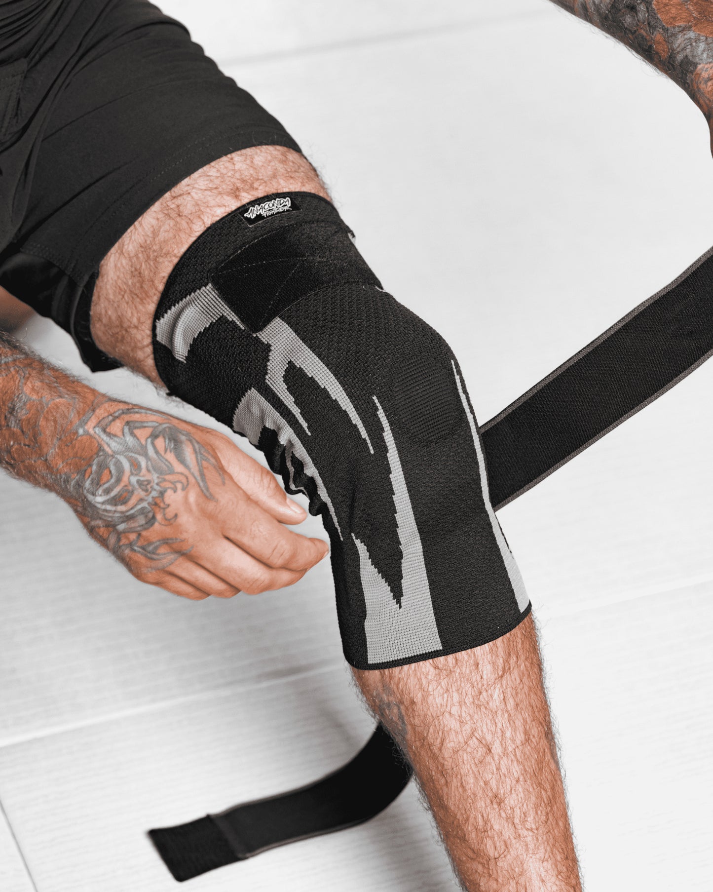 Unisex Knitted Knee Brace with Spring Stabilizers & Dual Straps – Compression Support for Knee Pain Relief and Injury Recovery