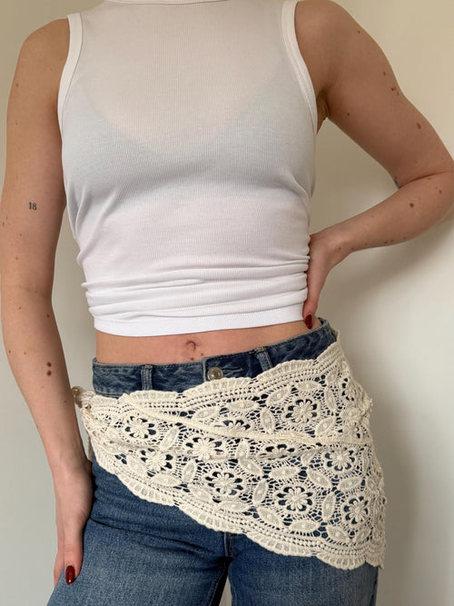 The Crochet Triangle Scarf – Floral Multi-Way Wrap