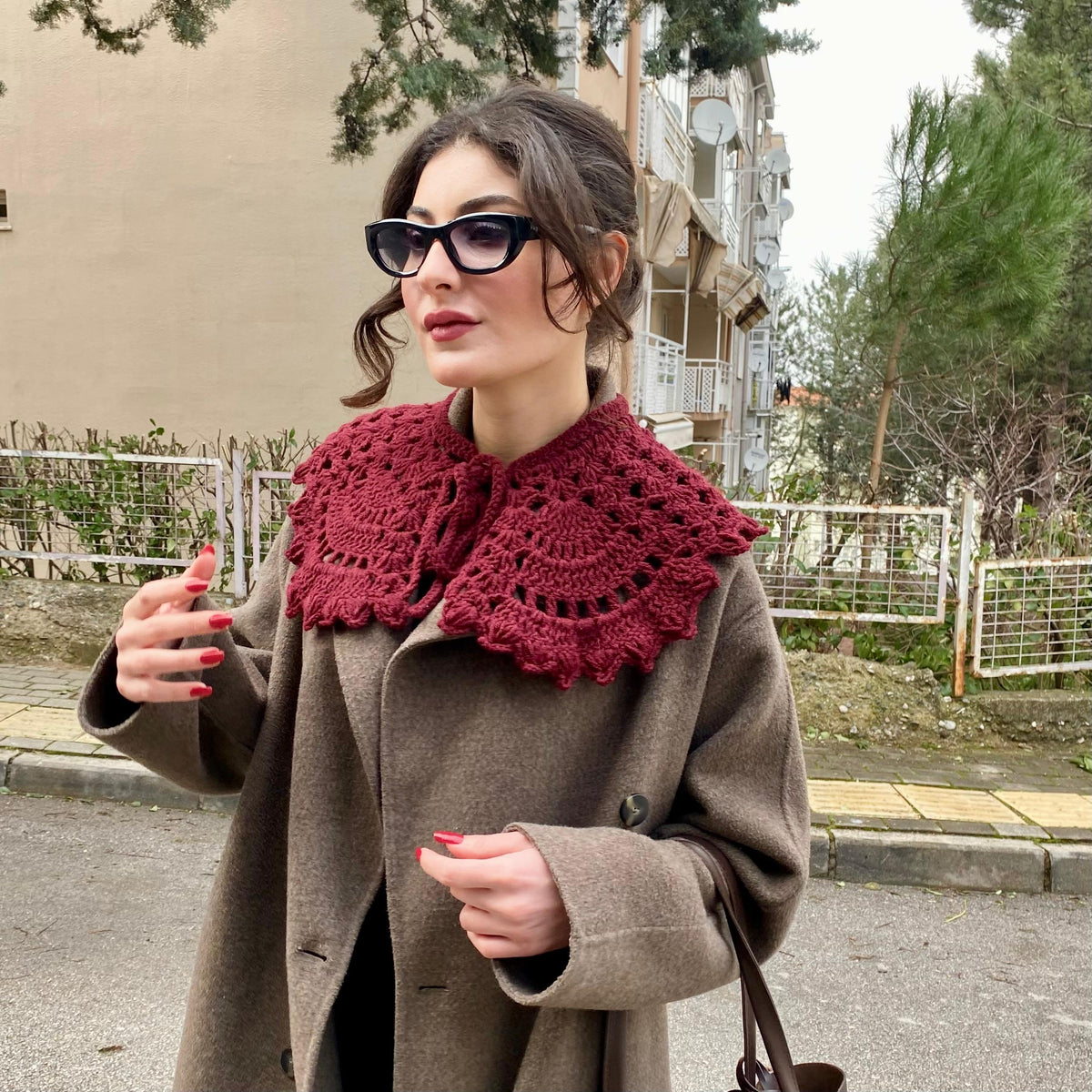 Vintage Crochet Lace Collar | Detachable Tie-Front Layering Collar