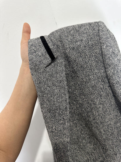 Classic Gray Structured Blazer – Minimalist Workwear Jacket for Women