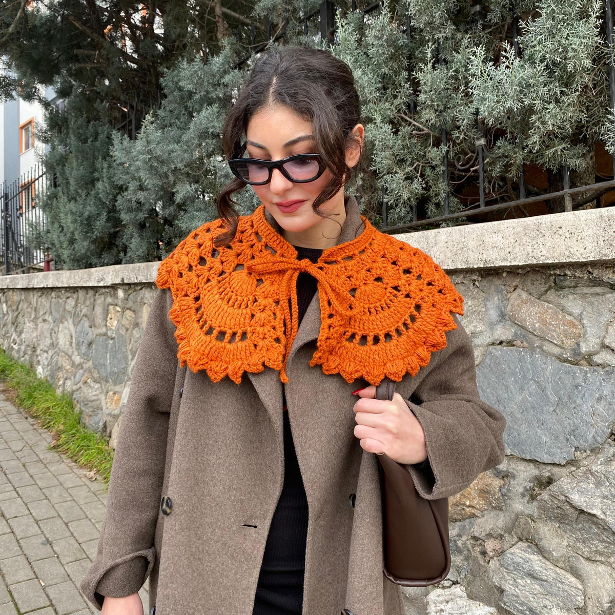 Vintage Crochet Lace Collar | Detachable Tie-Front Layering Collar