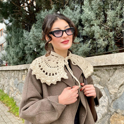 Vintage Crochet Lace Collar | Detachable Tie-Front Layering Collar