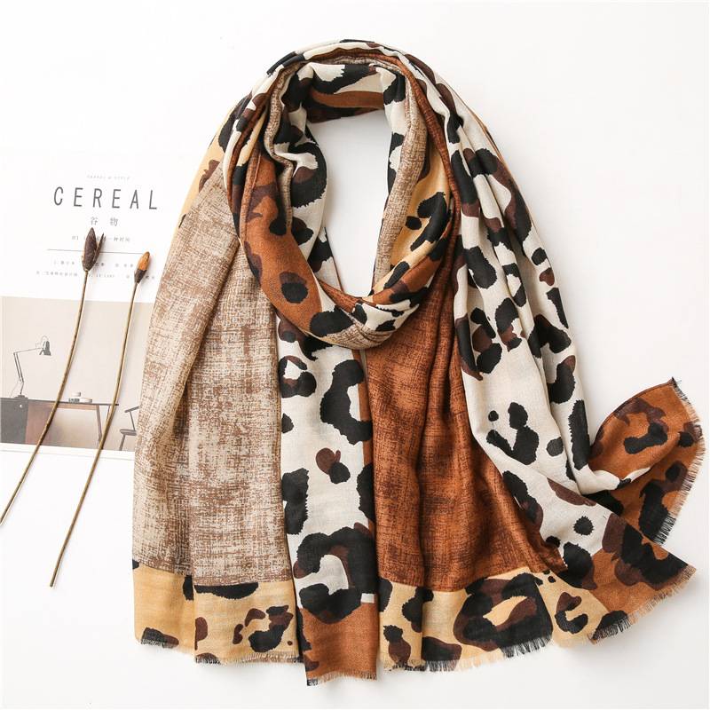 Cochon 100 % laine mérinos convertible | cardigan, châle et écharpe 3-en-1